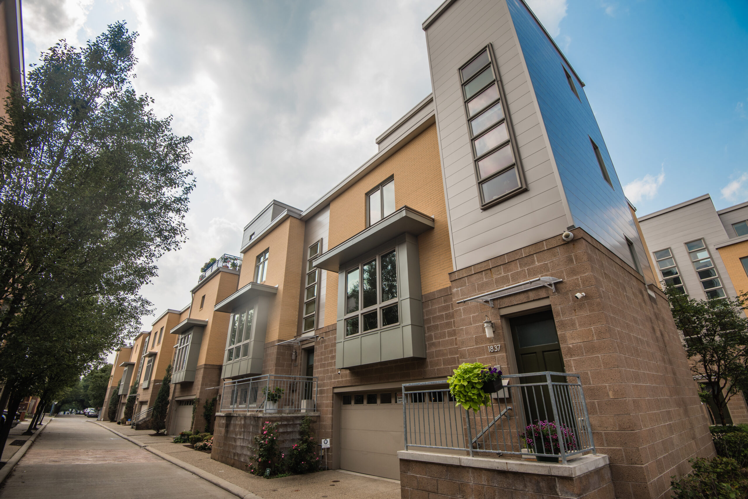 Riverside Mews